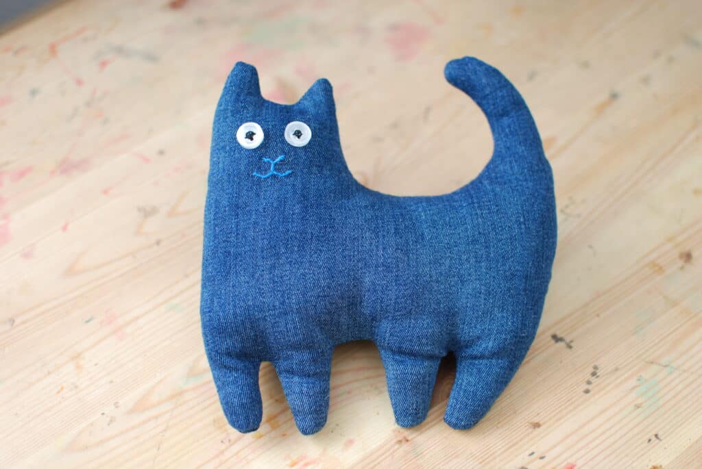 Cats I'm loving this month craft sewing cat