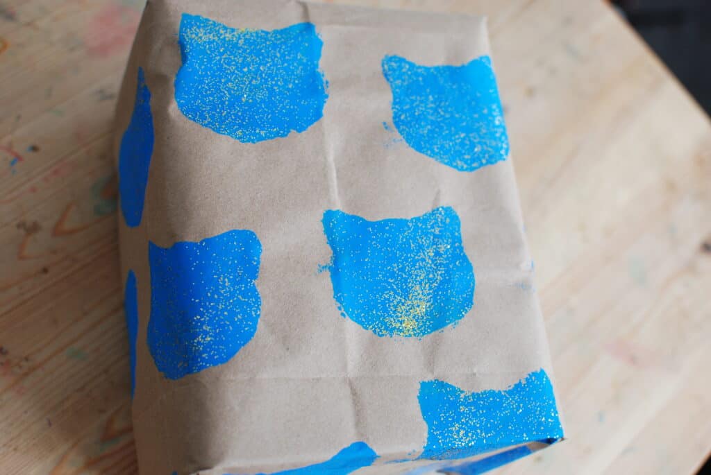 Diy cat wrapping paper