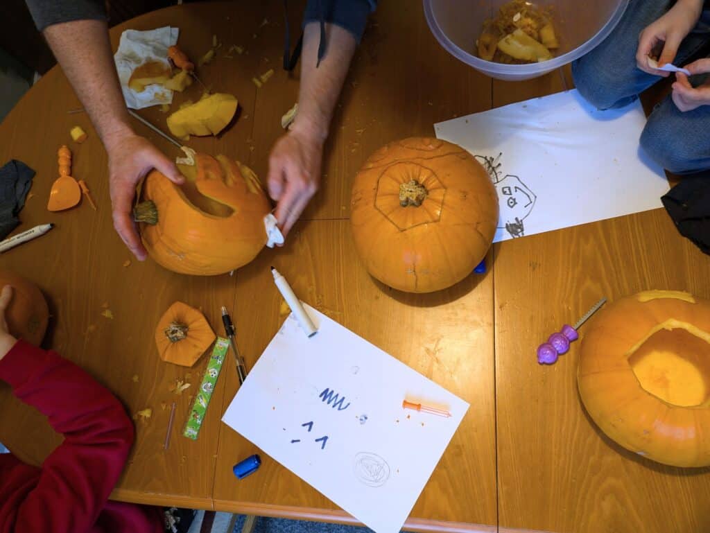 Making cat pumpkins Korocincocats